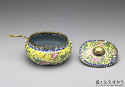 图片[2]-Copper-body water container with painted enamel decor, Qing dynasty, Yongzheng reign (1722-1735)-China Archive